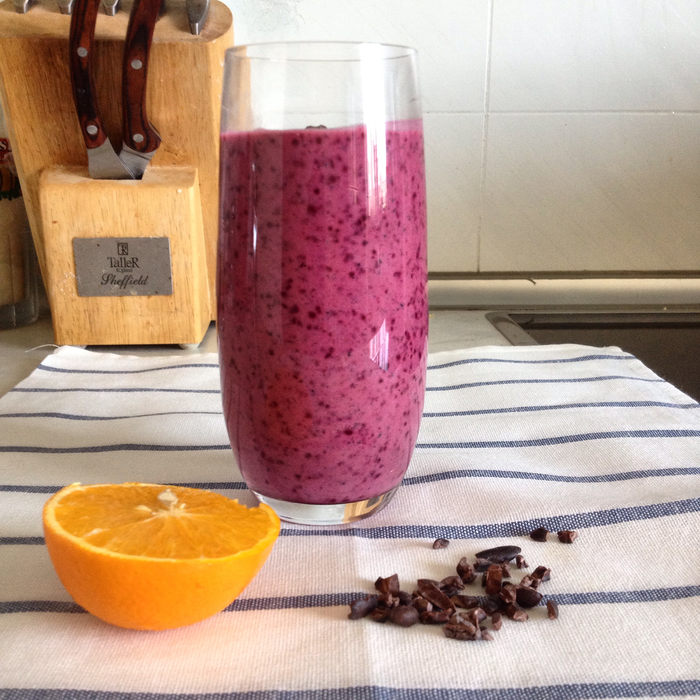 Black Currant Orange Detox Smoothie